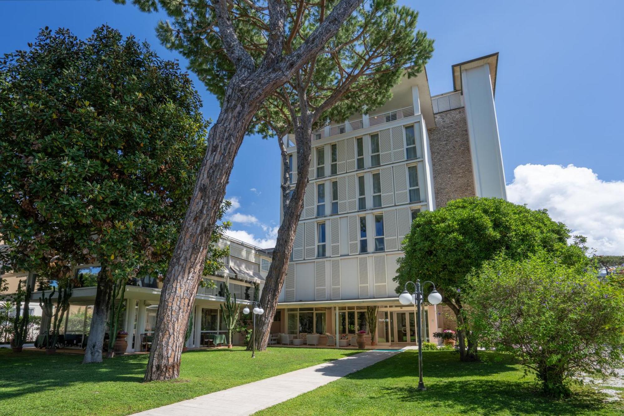 Hotel Il Caravaggio Marina di Pietrasanta Eksteriør billede