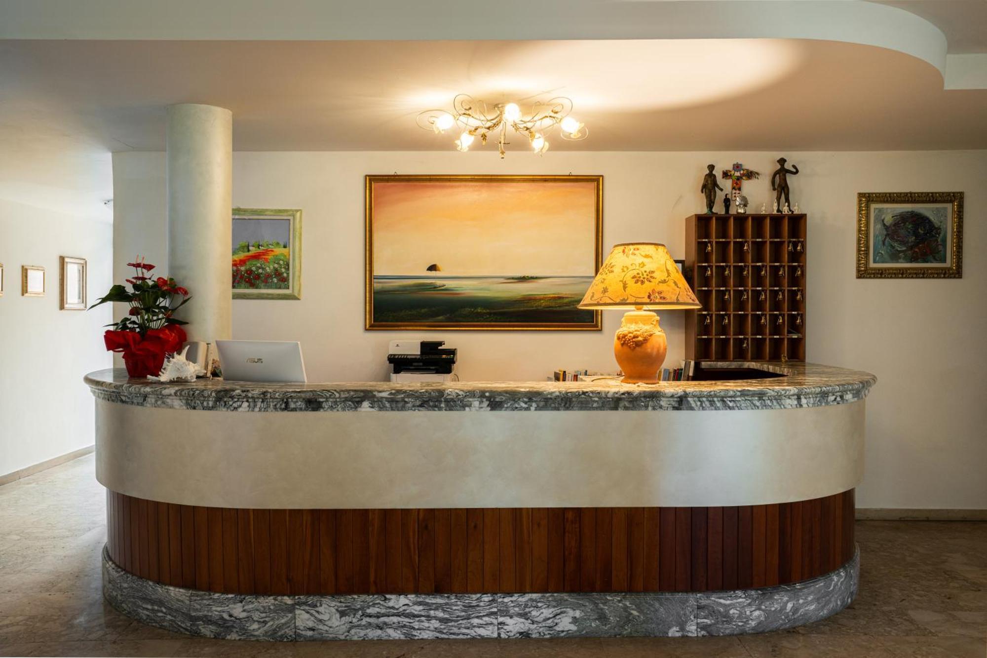 Hotel Il Caravaggio Marina di Pietrasanta Eksteriør billede