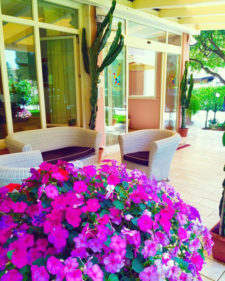 Hotel Il Caravaggio Marina di Pietrasanta Eksteriør billede